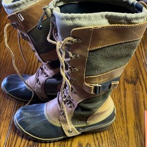 Well loved sorel boots.